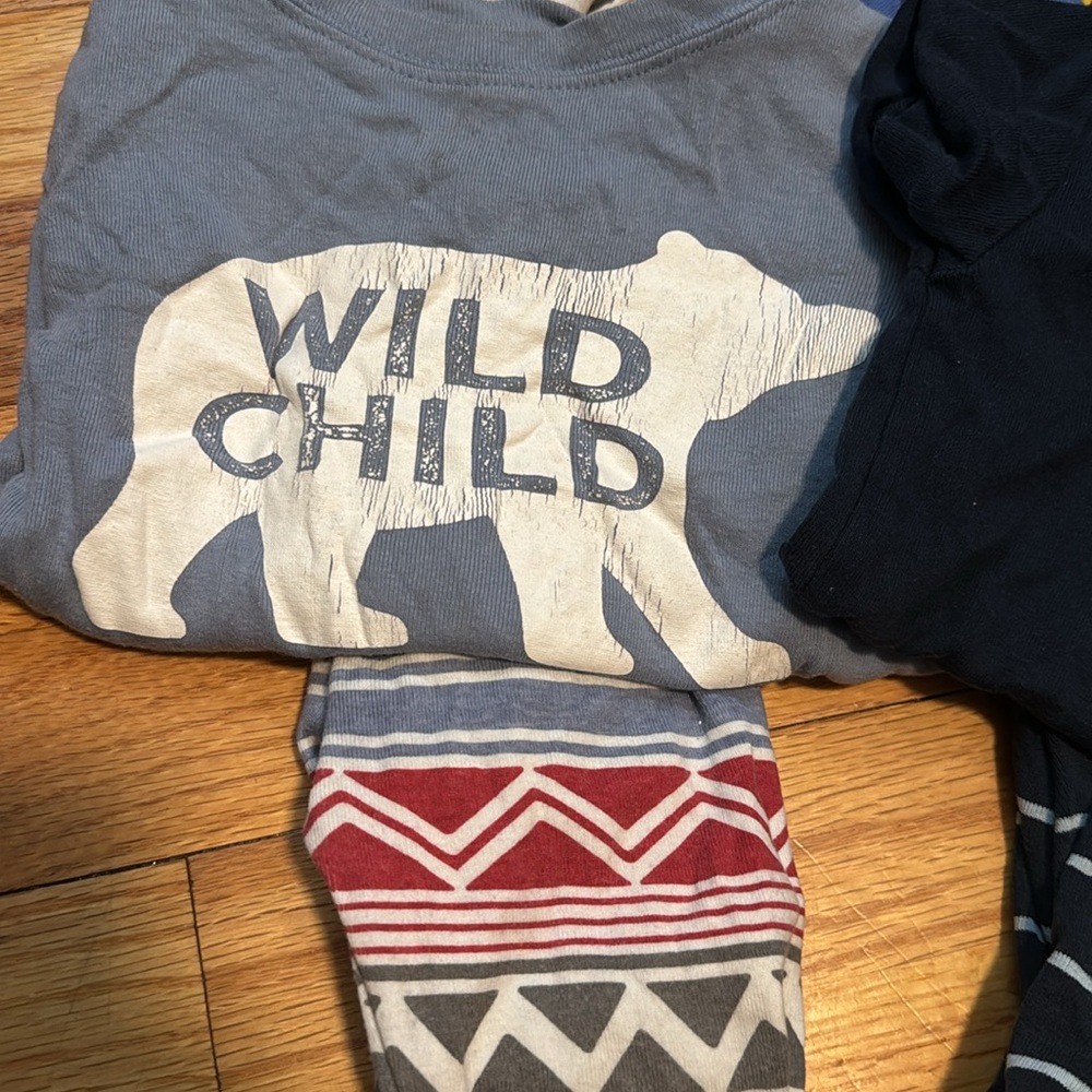Assorted Kids Pajama Set - Picture 5 of 6